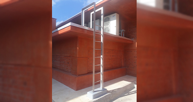 Stainless steel roof ladder at KIA